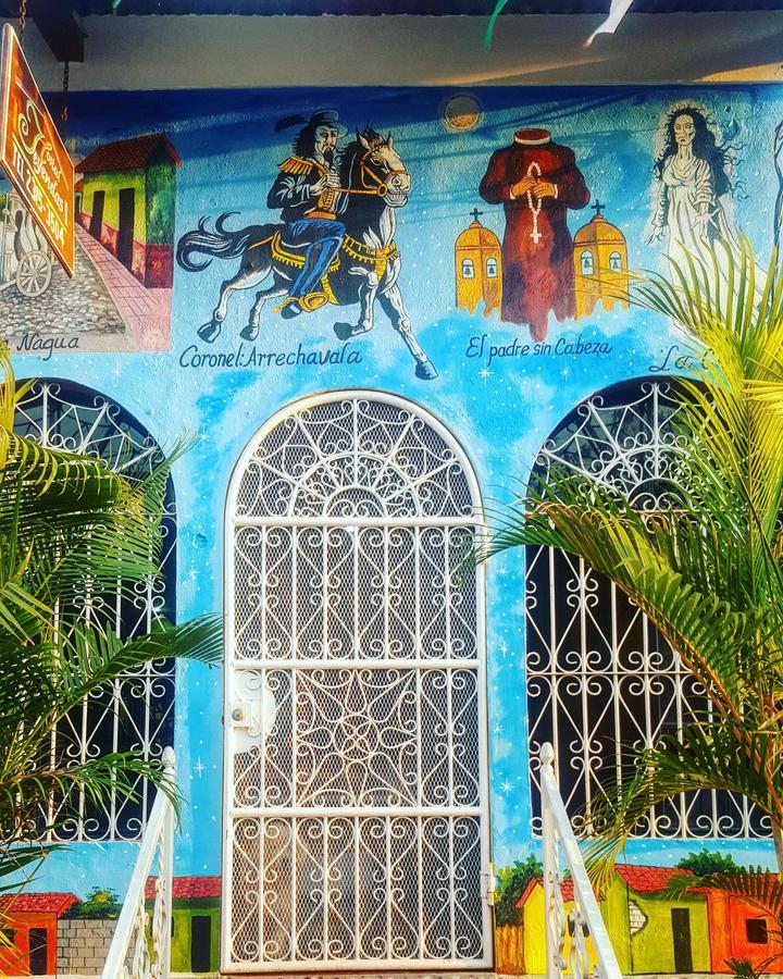 Hostal Leyendas León Esterno foto