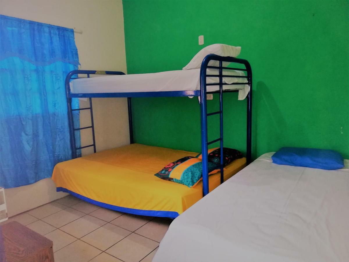 Hostal Leyendas León Esterno foto