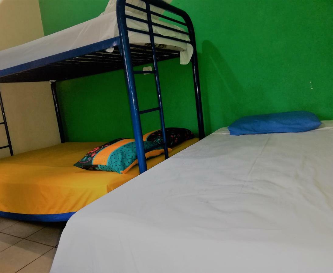 Hostal Leyendas León Esterno foto